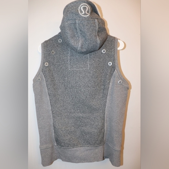 Lululemon Athletica Women's Grey Scuba hoodie Special Edition Vest. Size 10 - Picture 3 of 11